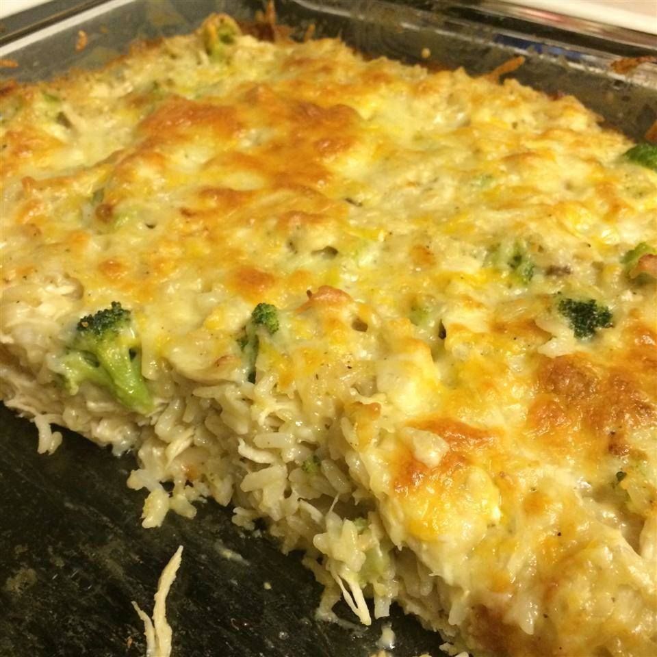 One Pot Cheesy Chicken Broccoli & Rice Casserole